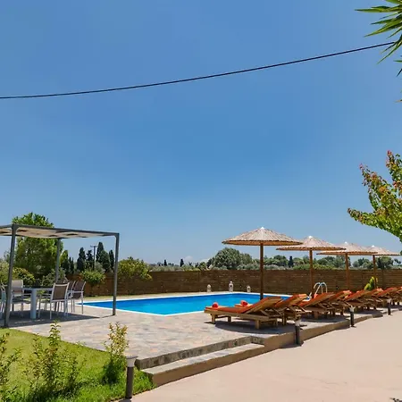 Antia Hébergement de vacances Metaxáta